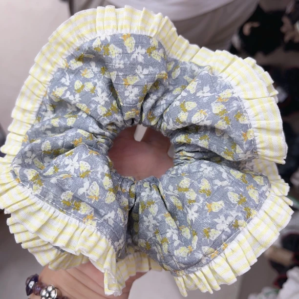 E641黄色碎花高级肠圈