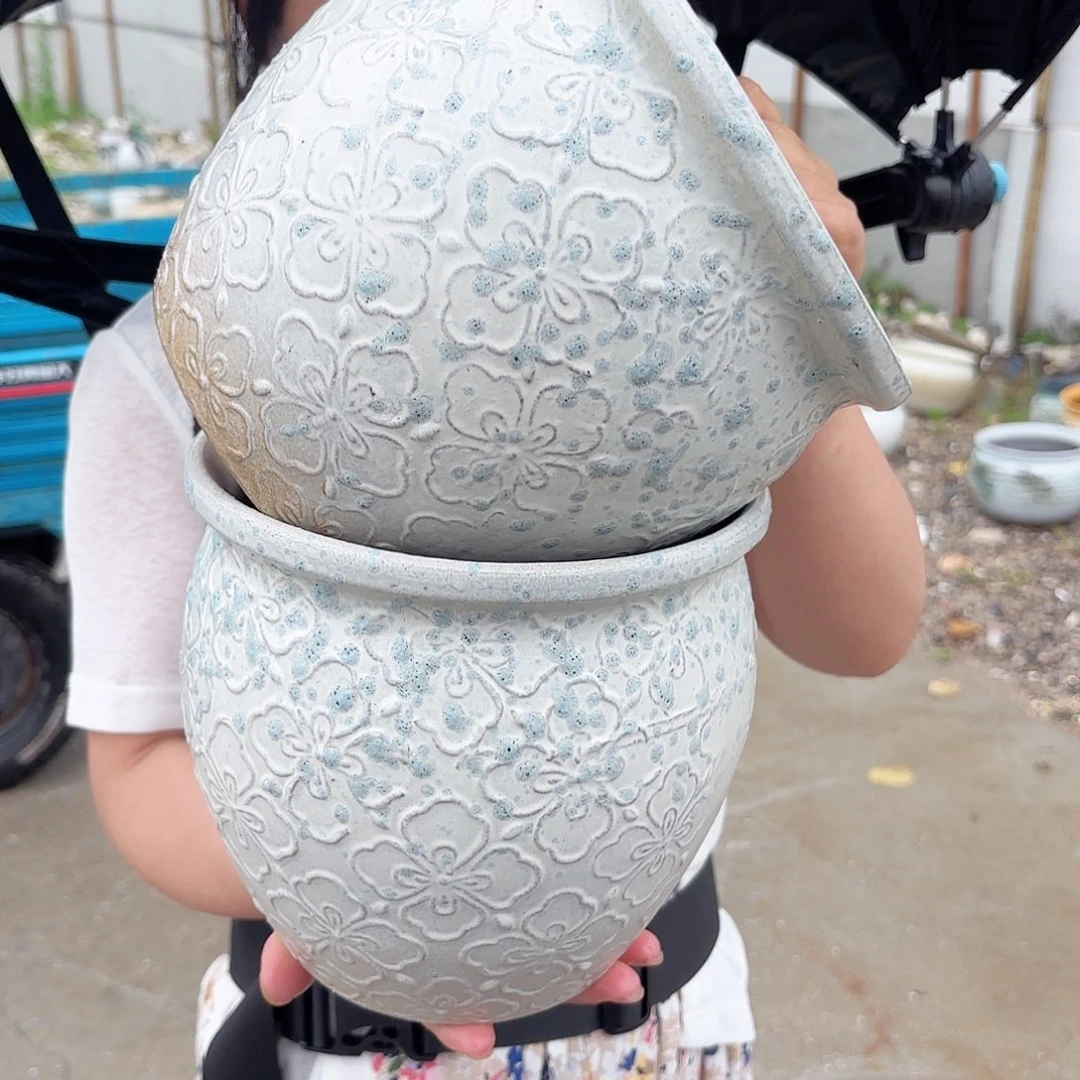 紫砂花盆白四叶草两个口径20高度19