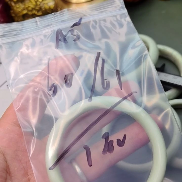 石英质玉手链未镶嵌