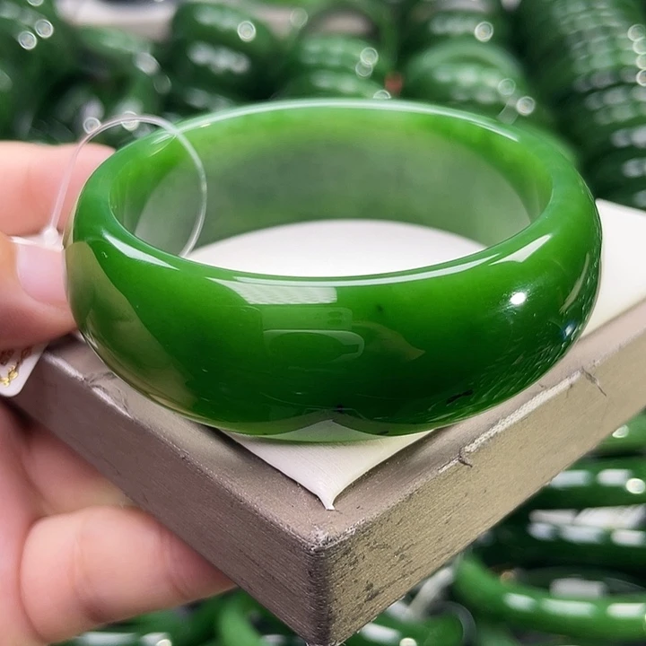 未镶嵌手镯和田玉（碧玉）