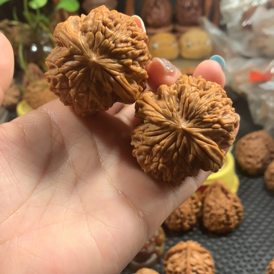文玩核桃小众暴雪