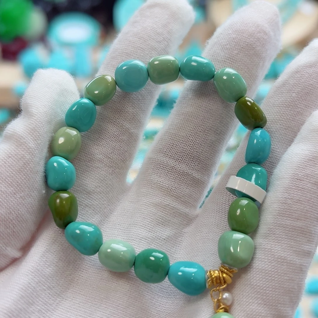 绿松石未镶嵌珠宝奇石