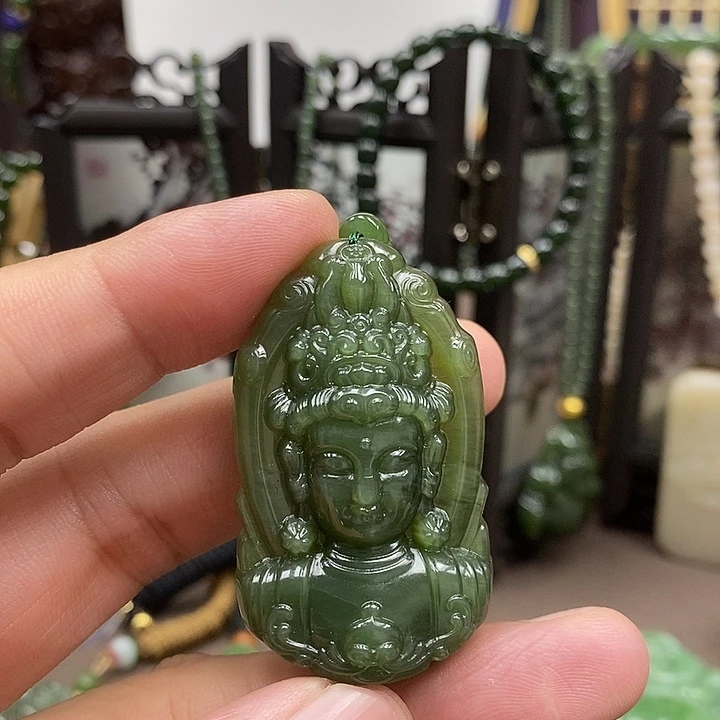 虎***哥颈饰未镶嵌和田玉（碧玉）