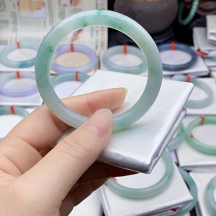 翡翠未镶嵌手镯缅甸天然翡翠A货53