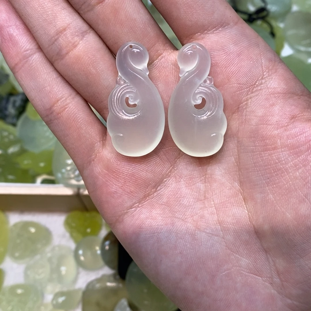 岫玉未镶嵌吊坠(不含链)