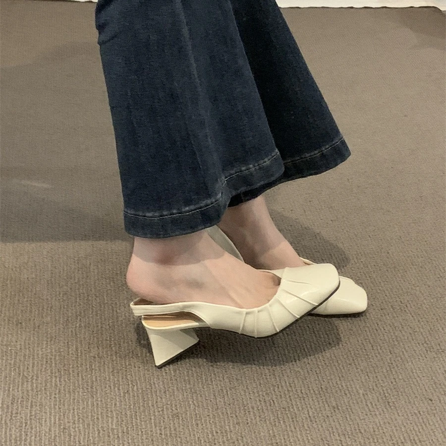 UHCK2025年春夏新款高跟包头后空凉鞋女鞋粗跟浅口法式温柔风单鞋