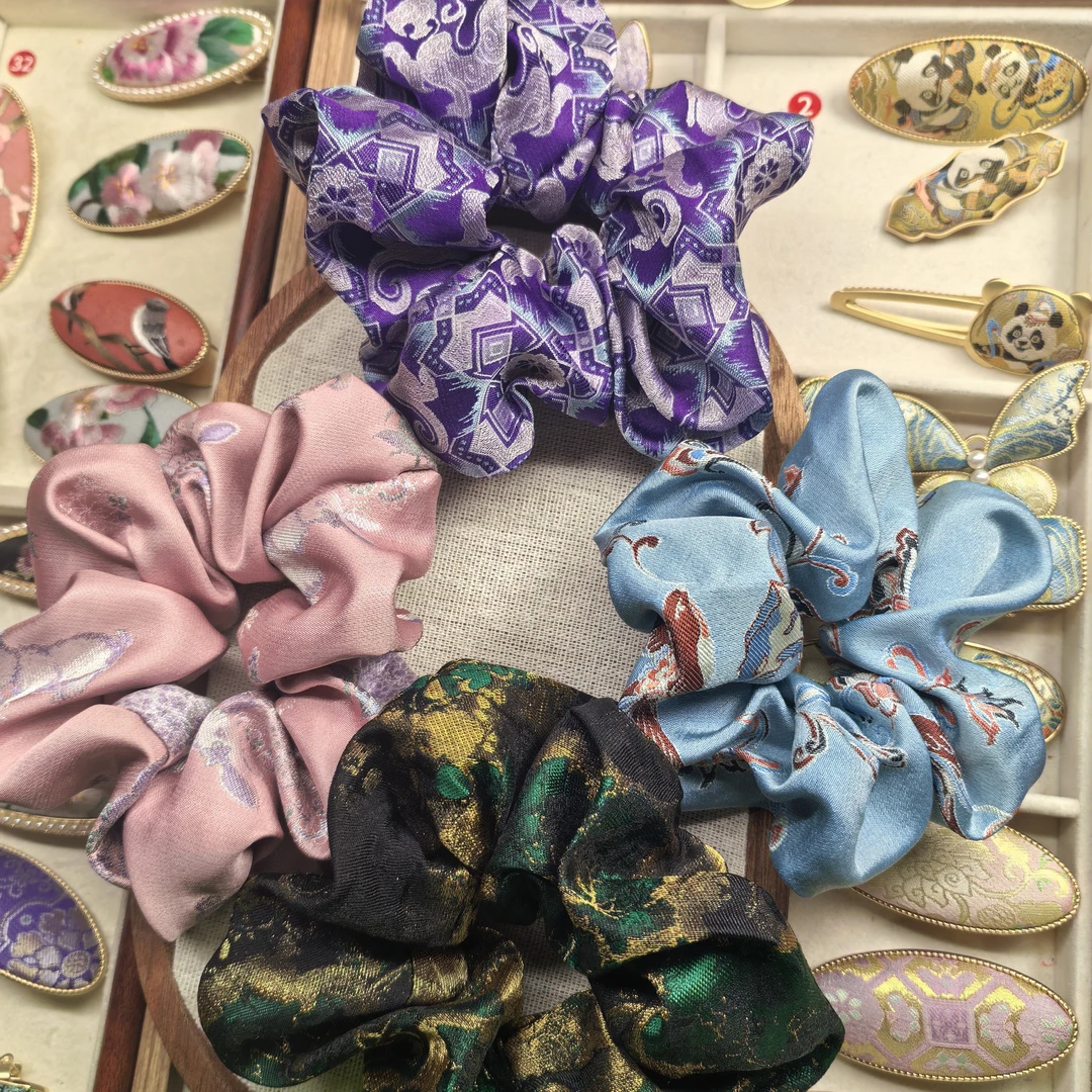 名家真丝宋锦肠圈  纯手工制作哦  可爱气质百搭