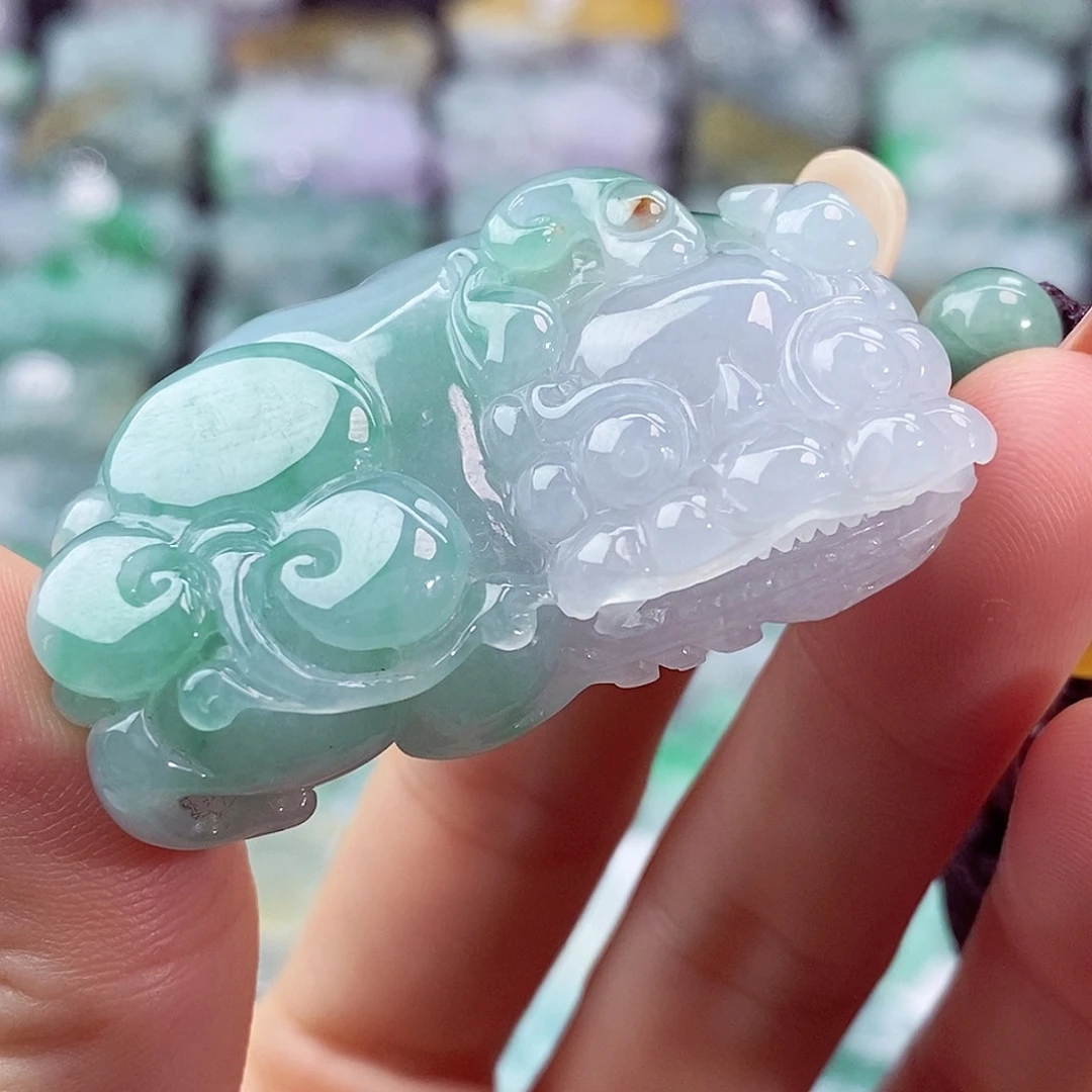 颈饰未镶嵌翡翠天然