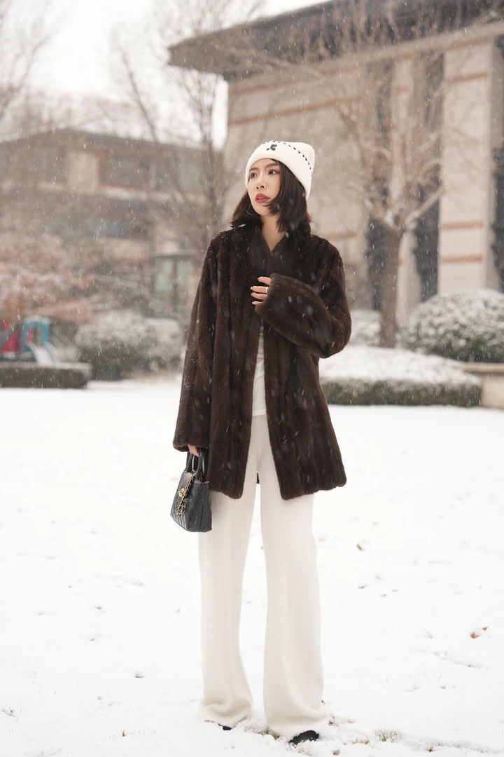 「小寒」全抽刀美国AME宝嘉美紫金短二皇冠天鹅绒水貂外套新品