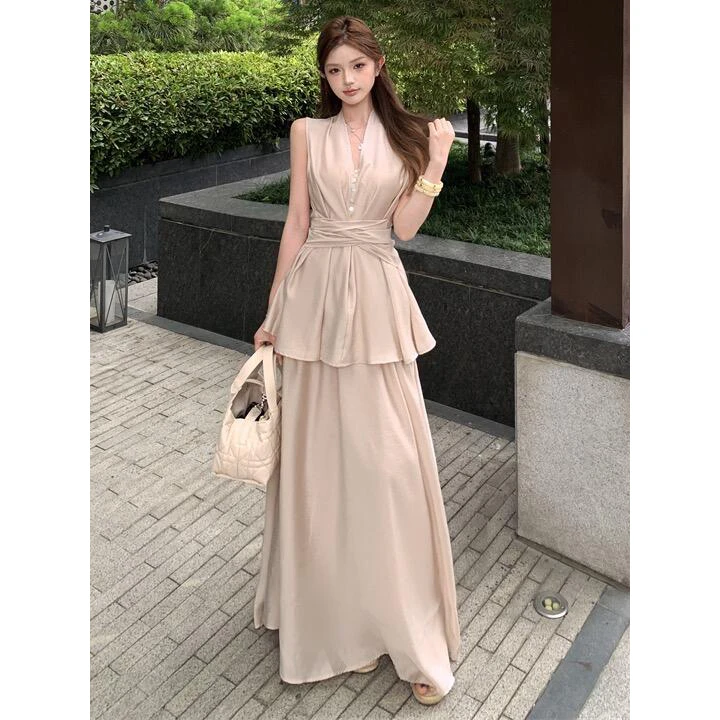 法式高智姐感无袖挂脖背心上衣女夏季高腰垂感显瘦半身裙两件套装