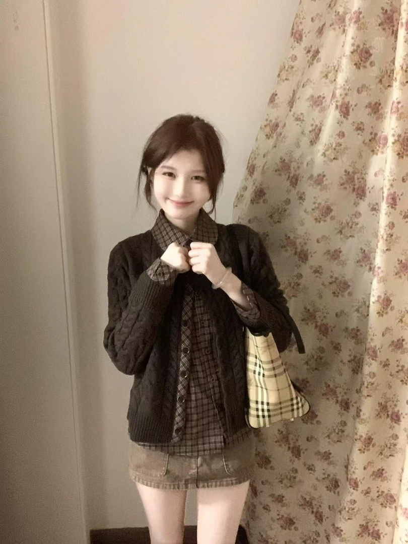 2026秋冬新款韩系甜美假两件娃娃领学院针织毛衣高腰牛仔半身裙