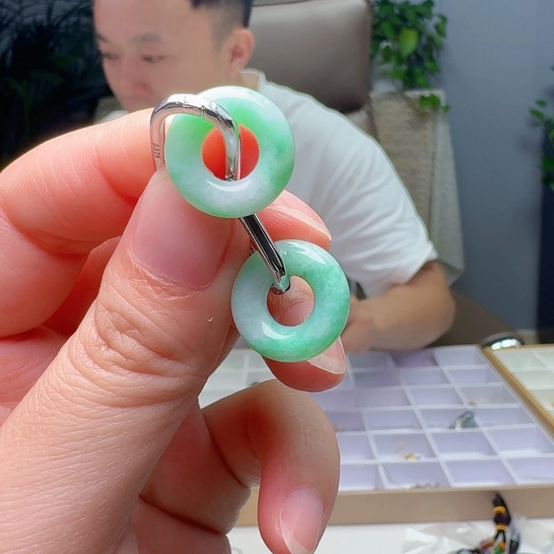 银S925镶嵌翡翠耳饰天然