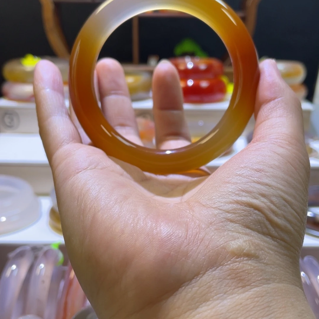 玛瑙/玉髓手镯未镶嵌