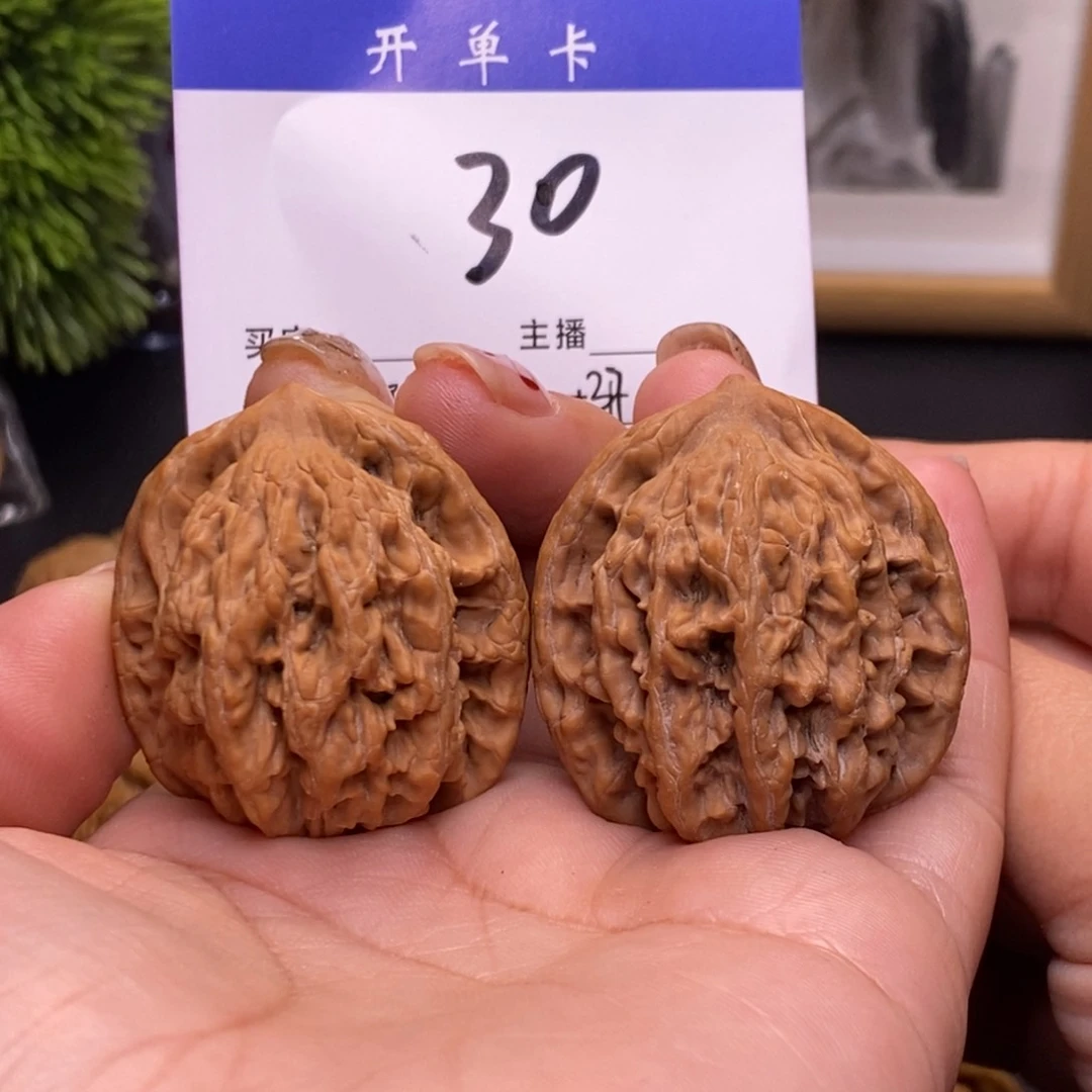 桃核吊坠虎头37无刀痕s