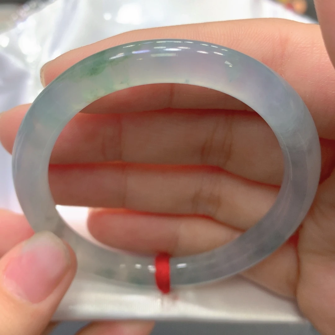 翡翠未镶嵌手镯57贵妃