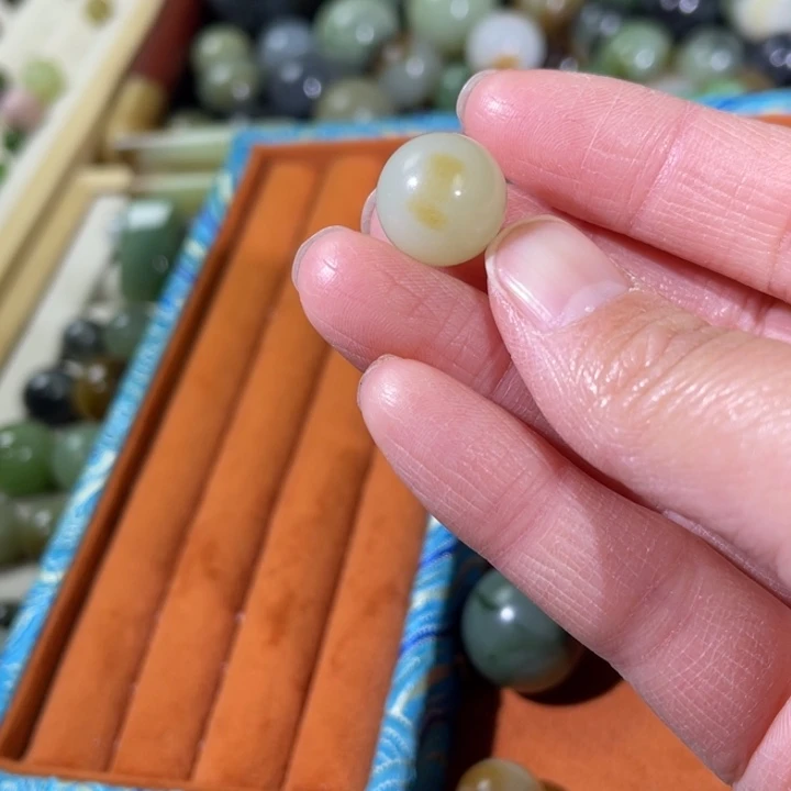 和田玉（糖玉）未镶嵌珠宝半成品14