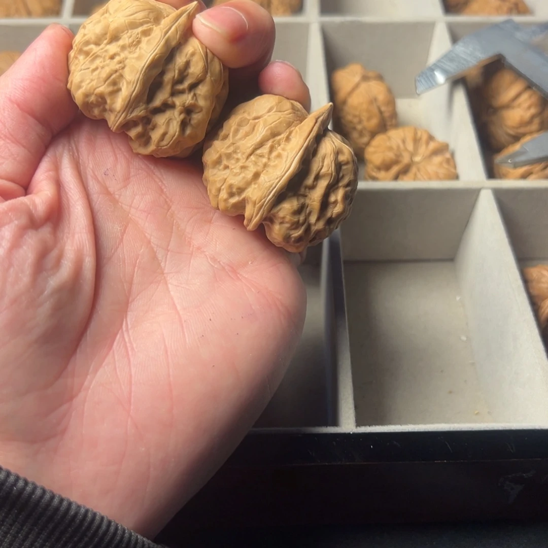 豪***哥文玩核桃吊坠蛤蟆头文玩核桃