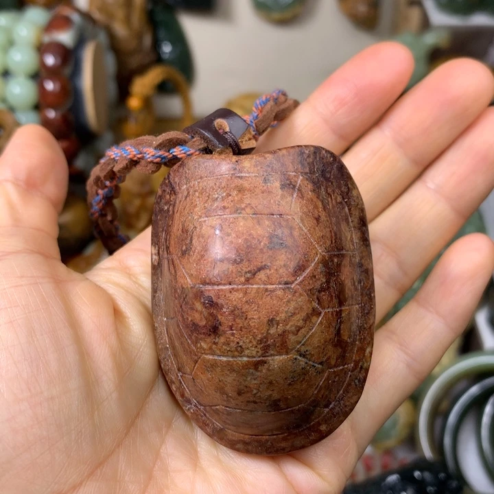 岫岩河磨玉（透闪石质玉）未镶嵌把件