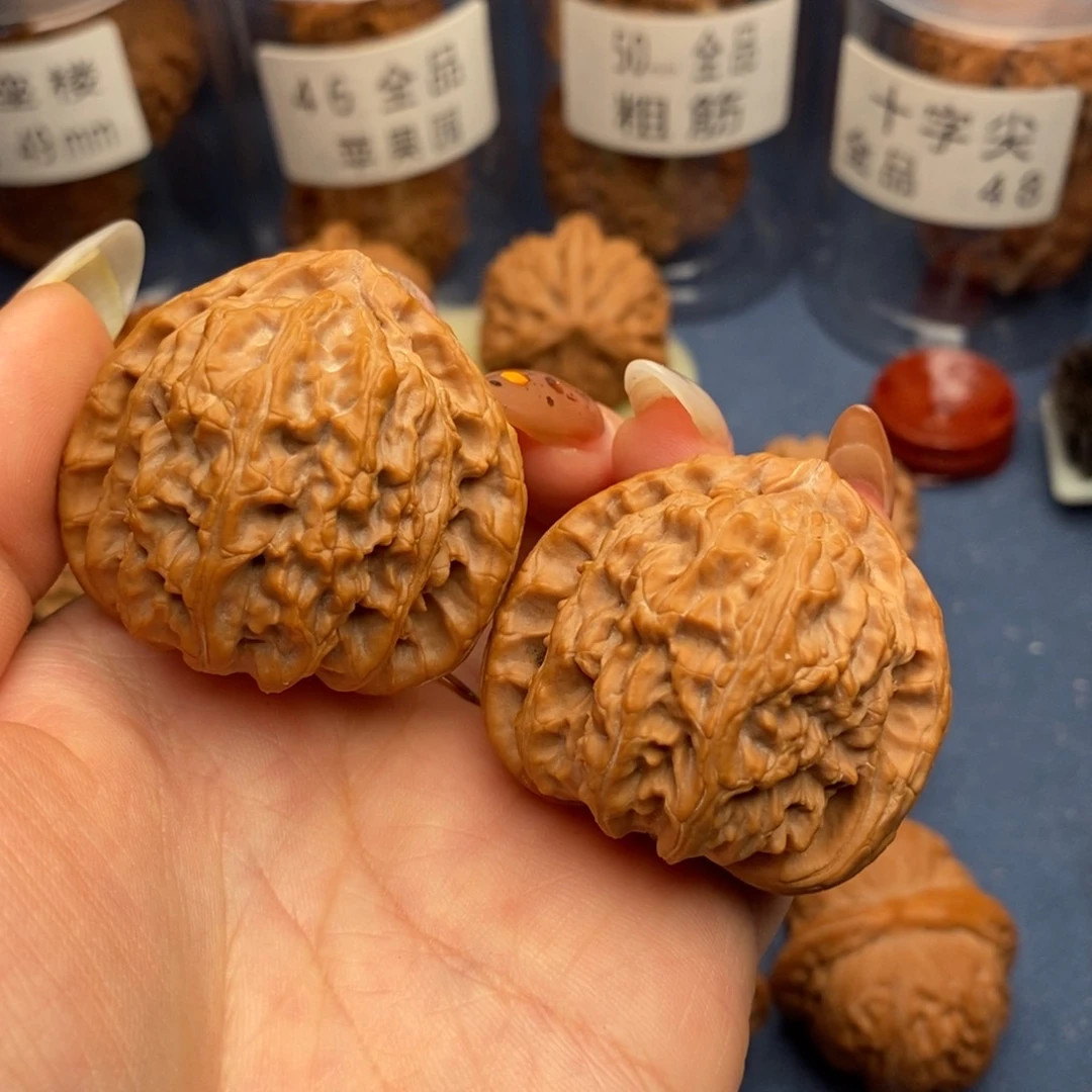 文玩核桃把件三角白