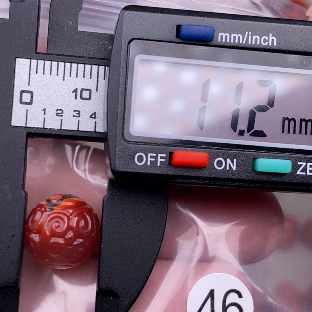 南红玛瑙未镶嵌配饰瑕疵