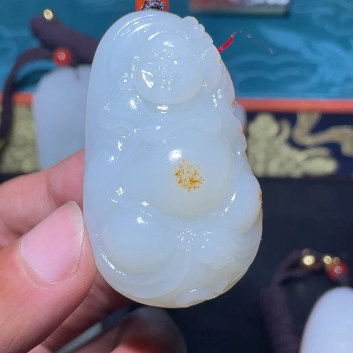 树***岛和田玉未镶嵌颈饰J