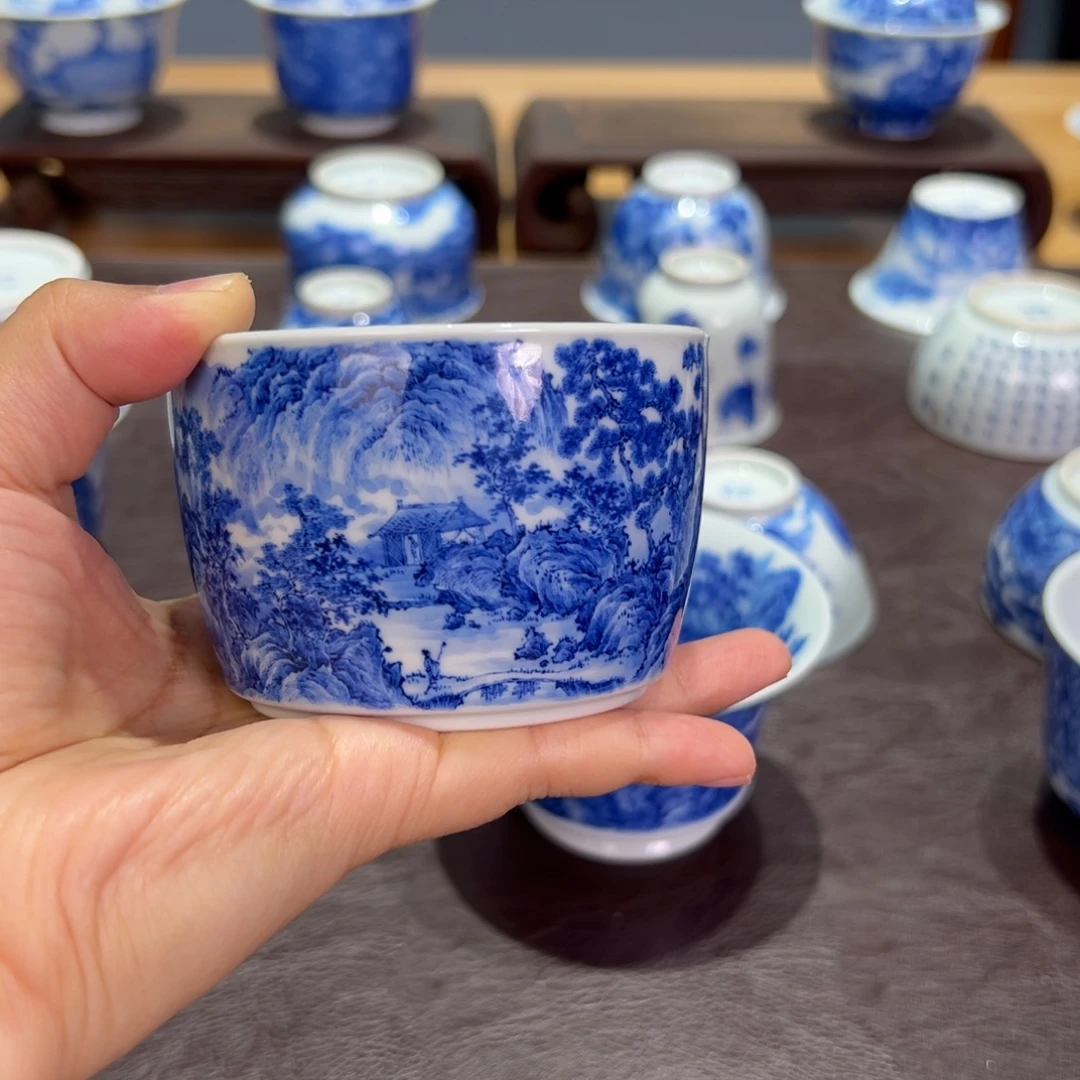 L***8云雾缭绕山水主人杯