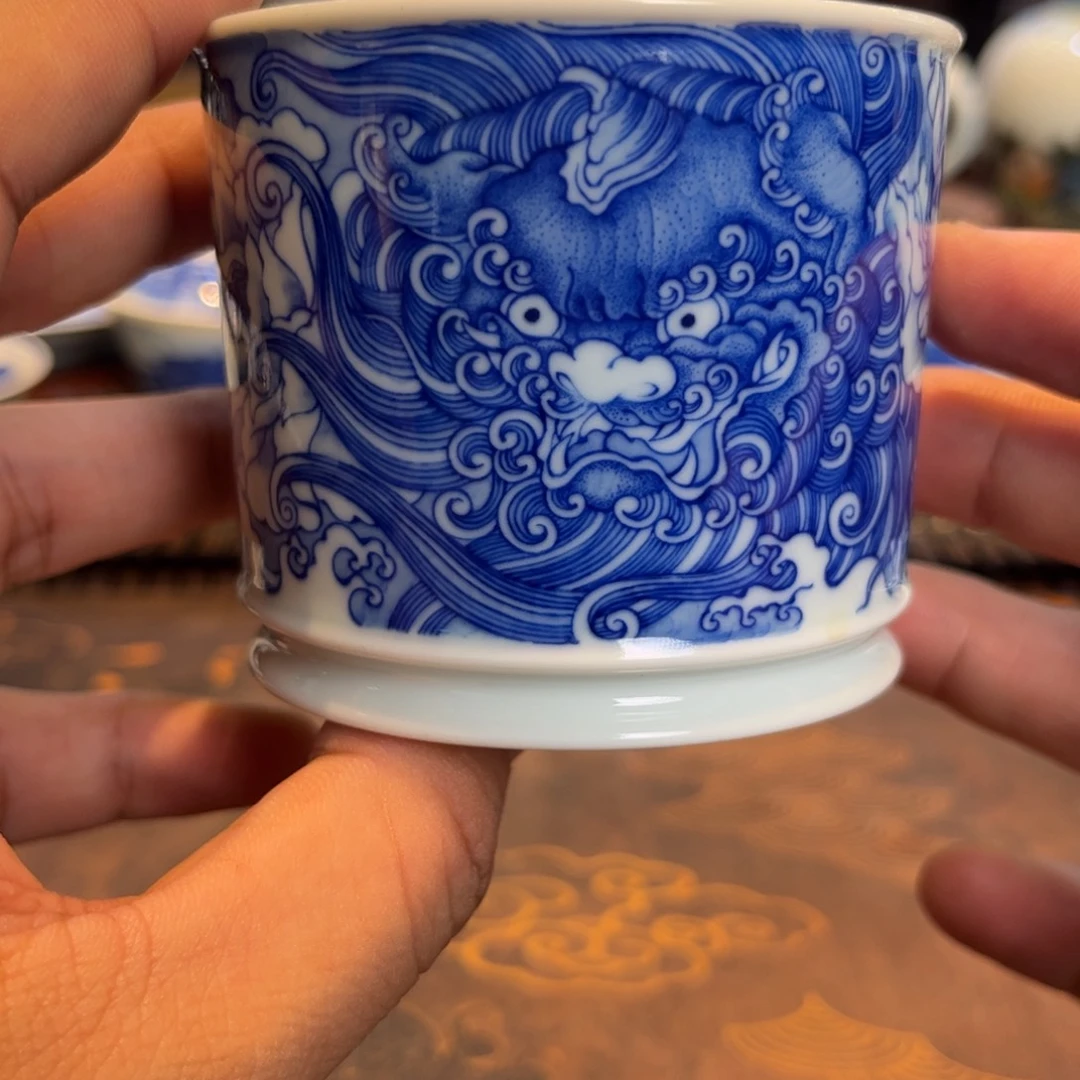 青花狮子望月主人杯