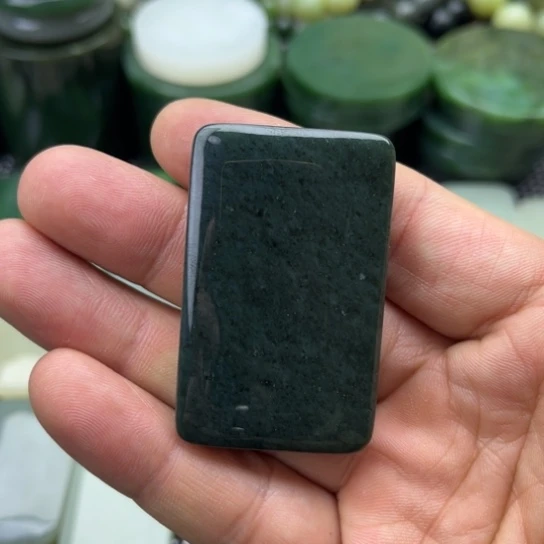 和田玉未镶嵌珠宝半成品