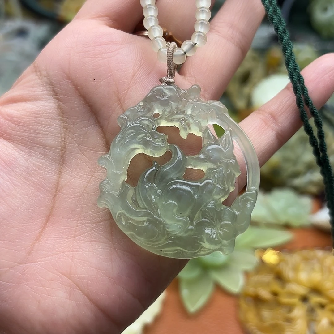 蛇纹石玉未镶嵌吊坠