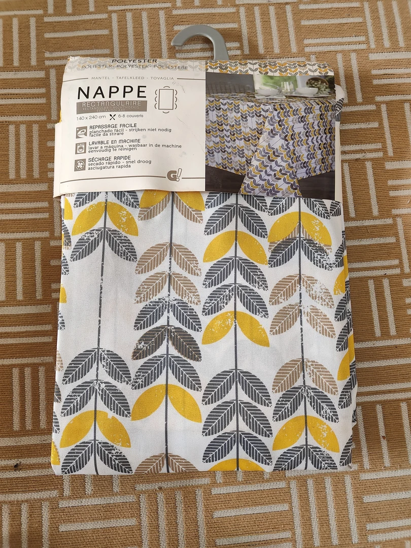 外贸高品质树叶花桌布尺寸约140*240左右发一个