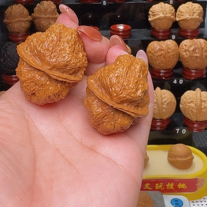 文玩核桃把件蝴蝶蟾…………15号