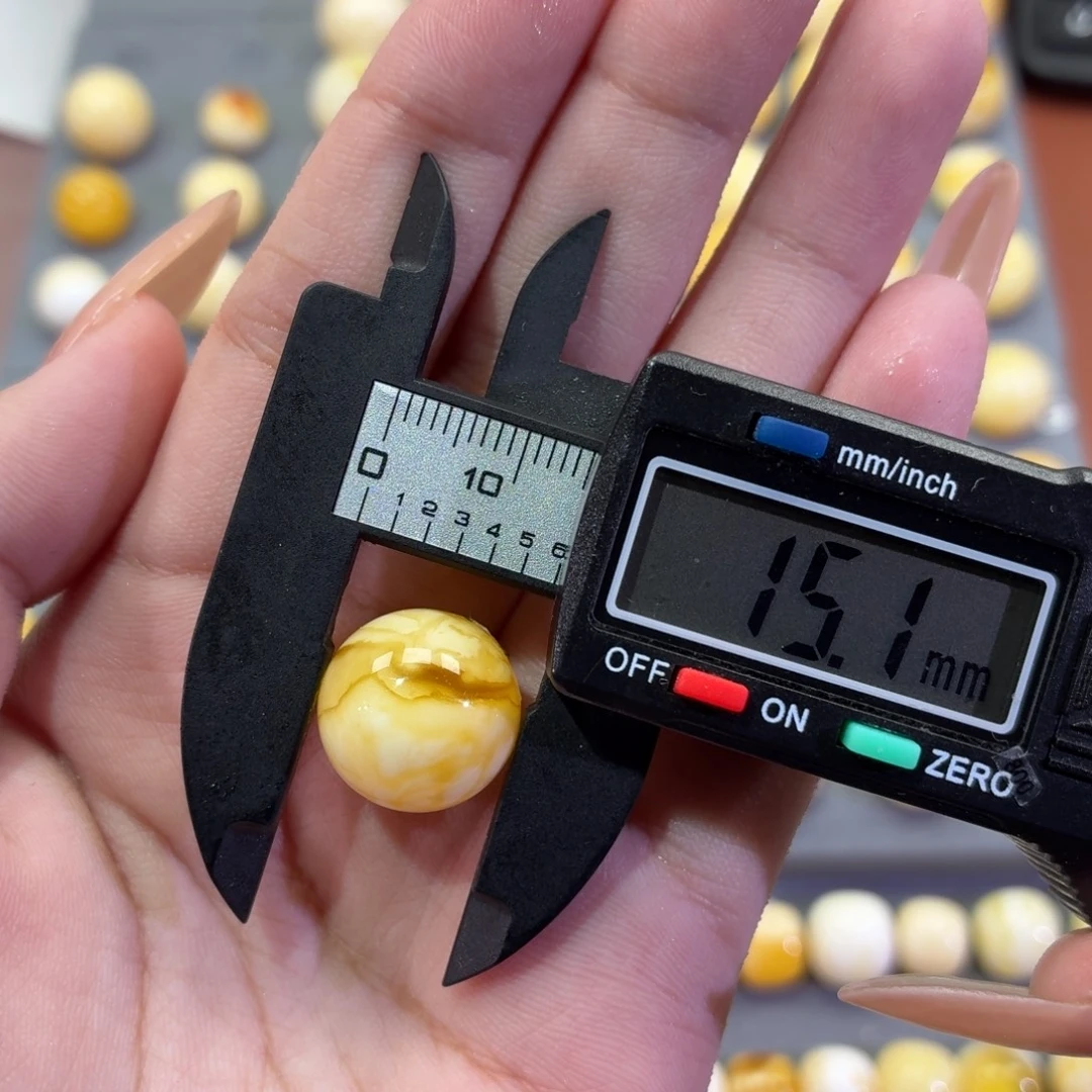 琥珀未镶嵌裸石圆珠