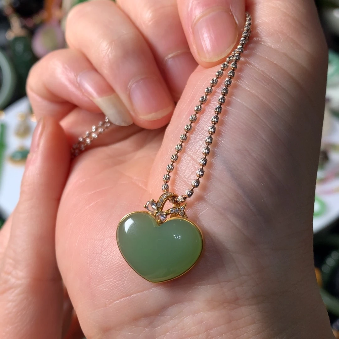 和田玉（碧玉）18K金镶嵌吊坠(不含链)踏**梅SL0008