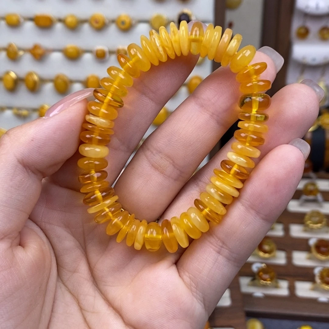 裸石琥珀未镶嵌成品
