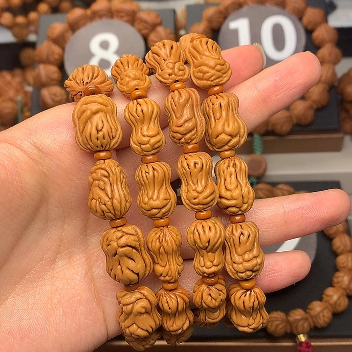 桃核吊坠异性花生手串