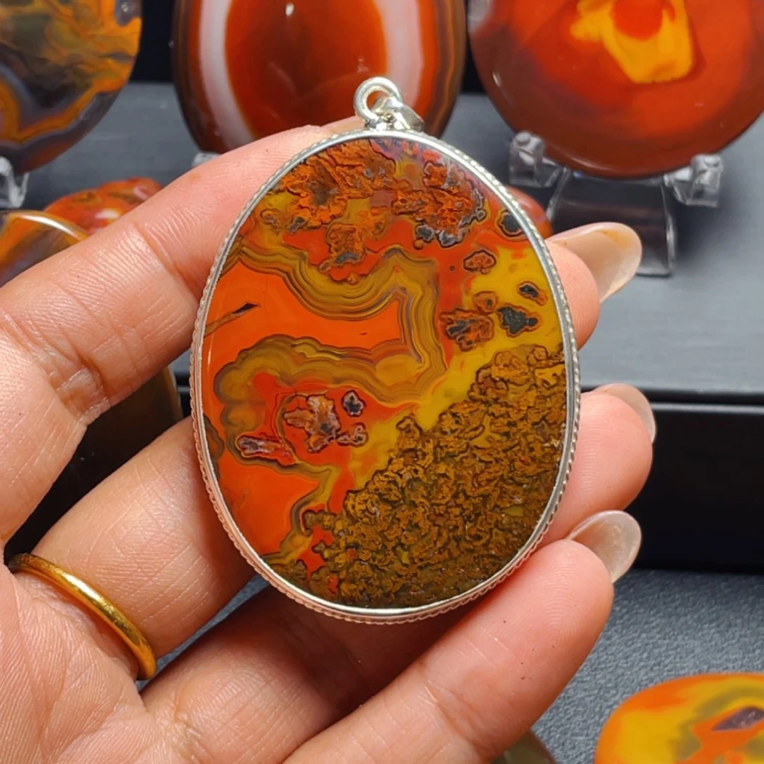 玛瑙/玉髓颈饰未镶嵌潘*鸣