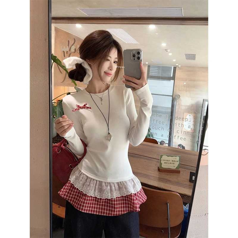 格子花边拼接白色打底衫女修身正肩设计感长袖T恤女     18959