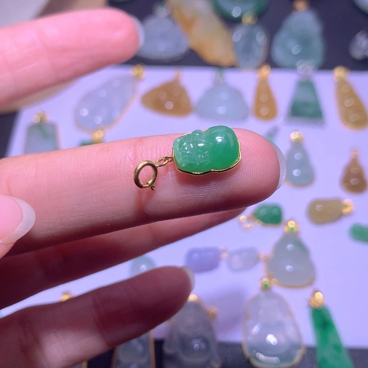 颈饰18K金镶嵌翡翠竹*翡翠