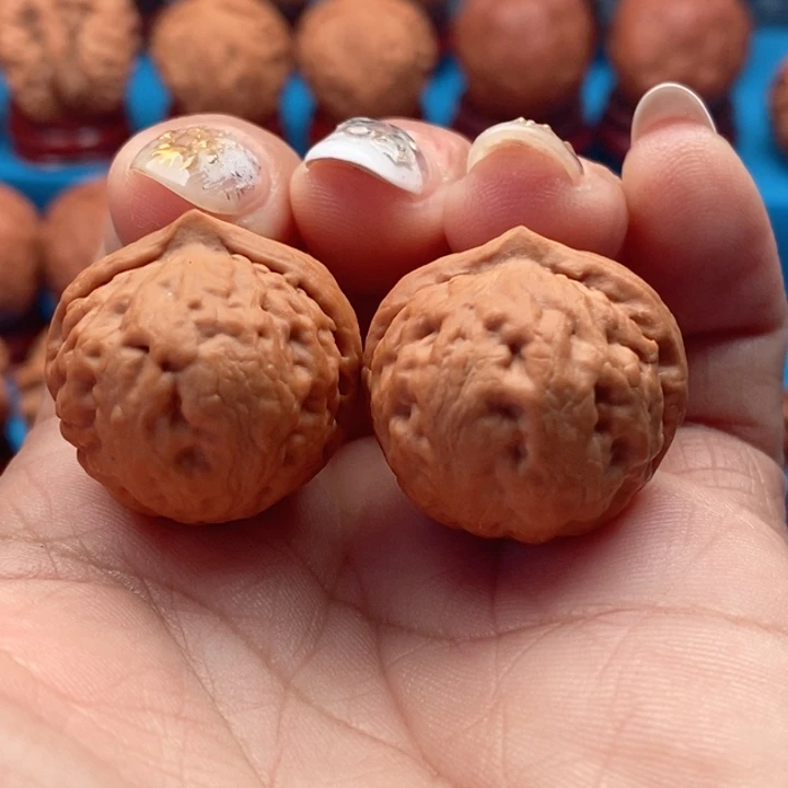 核桃精品文玩核桃手捻麒麟磨