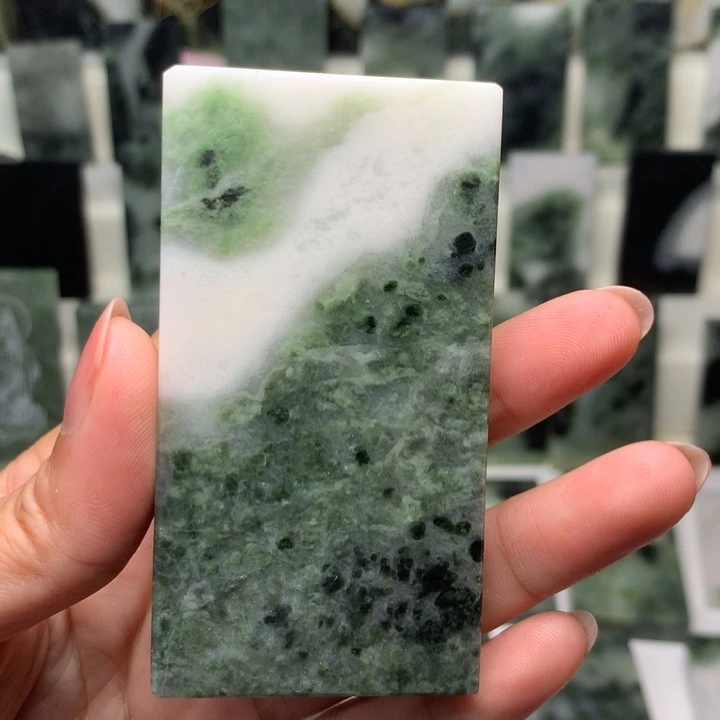 独山玉颈饰未镶嵌L****n