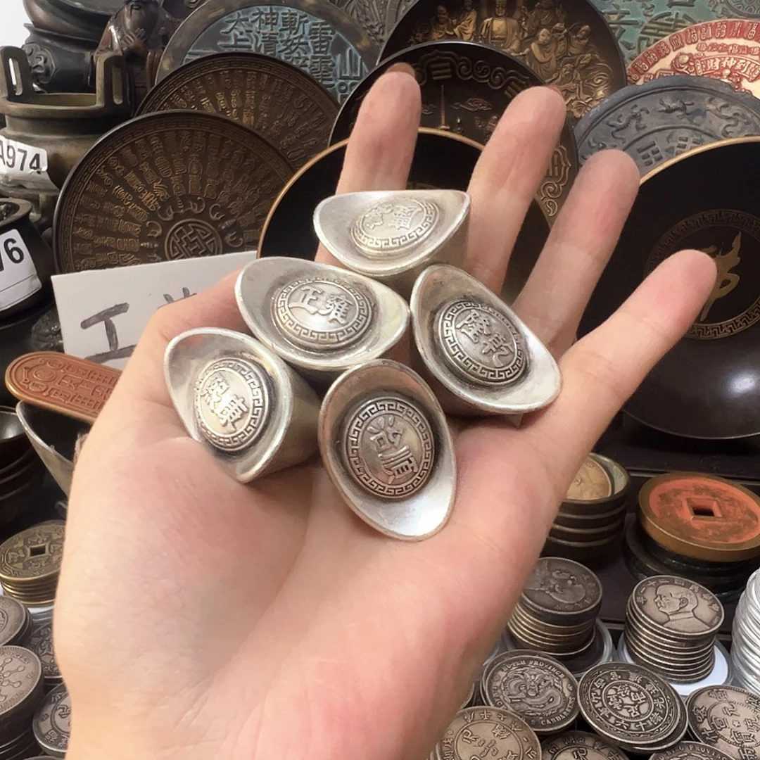 金属复古风格摆件