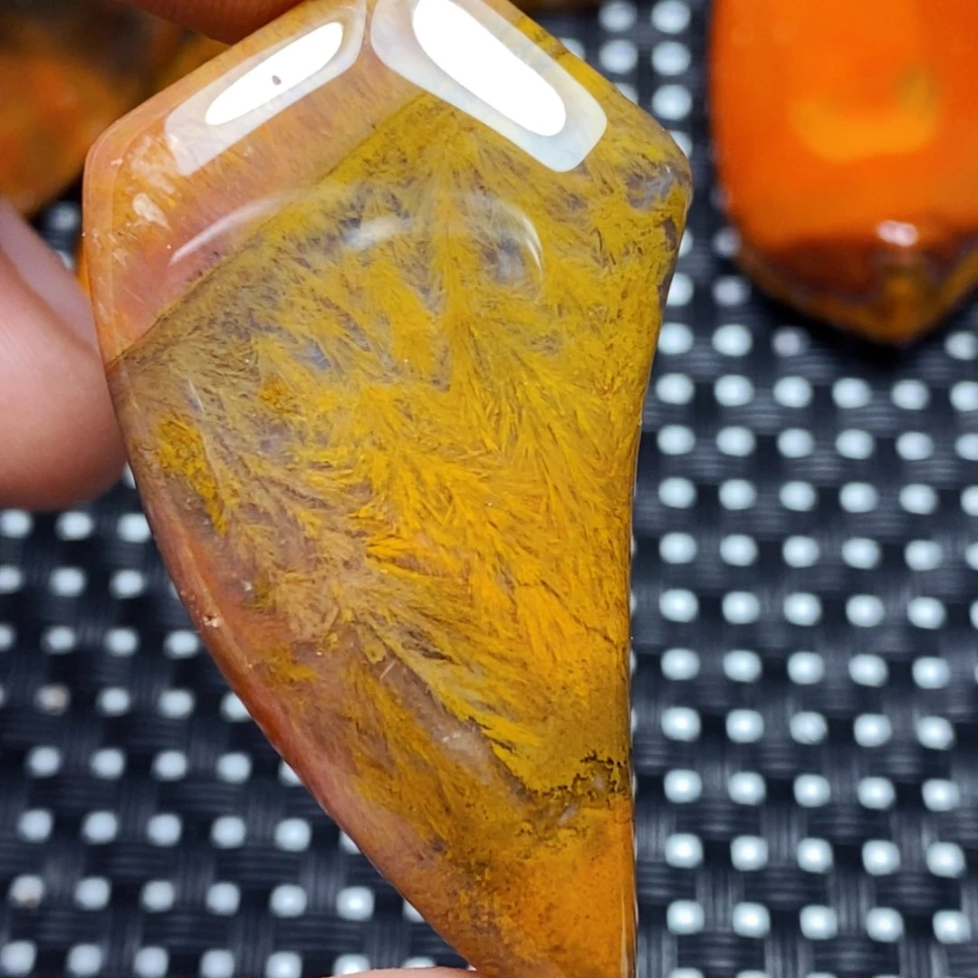未镶嵌颈饰玛瑙/玉髓飞*