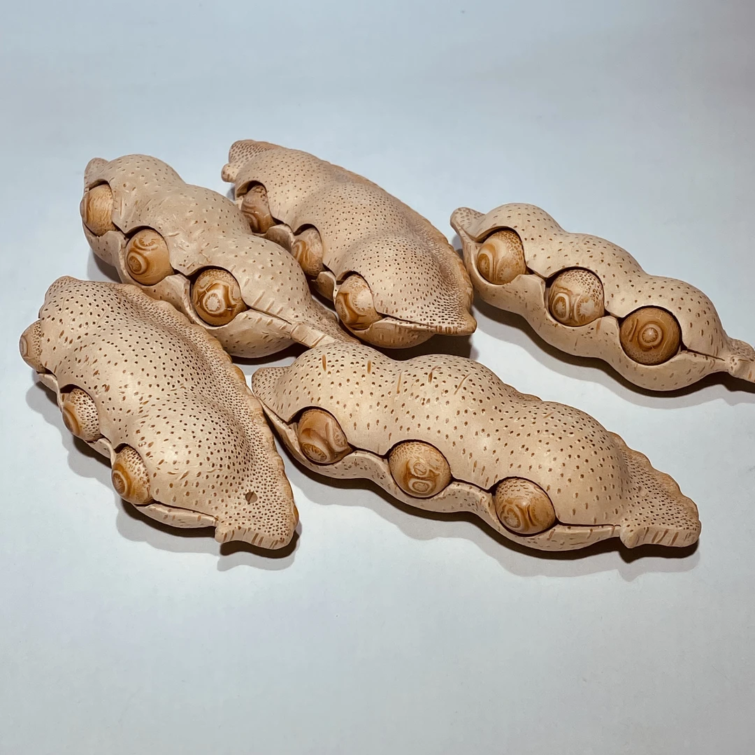 东阳手工雕刻竹根雕四季发财豆（3个仔）把件