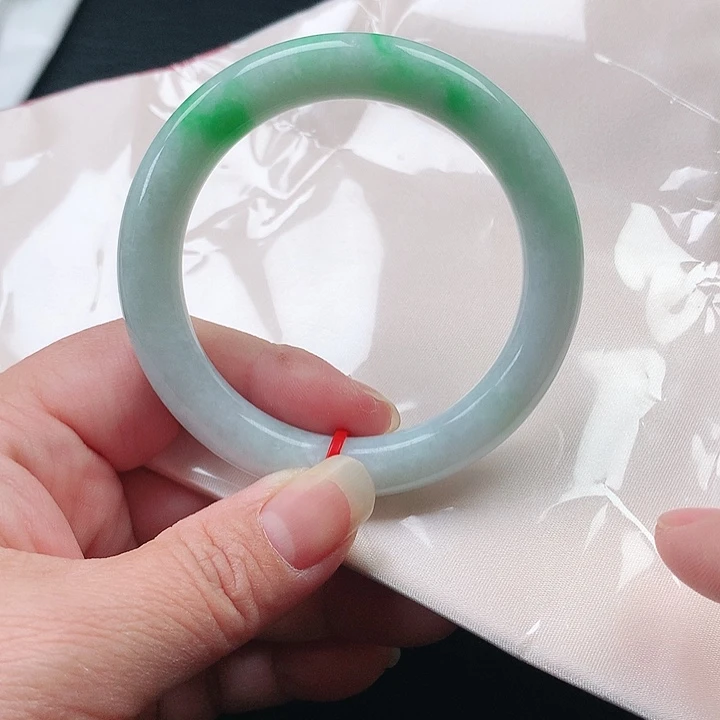 翡翠手镯未镶嵌翡翠046