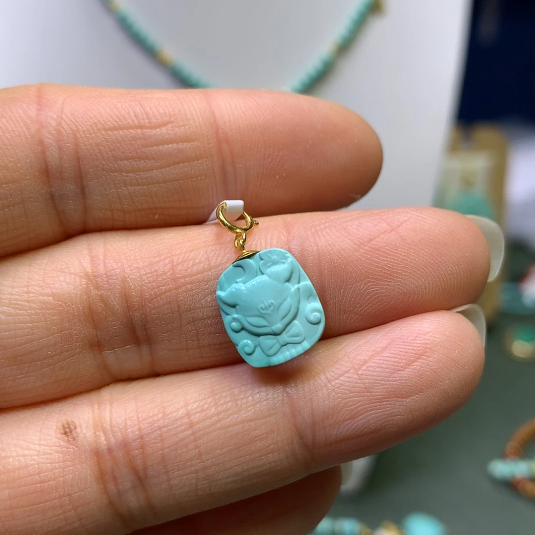 绿松石挂件18K金镶嵌