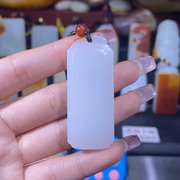 和田玉挂件未镶嵌祈*。