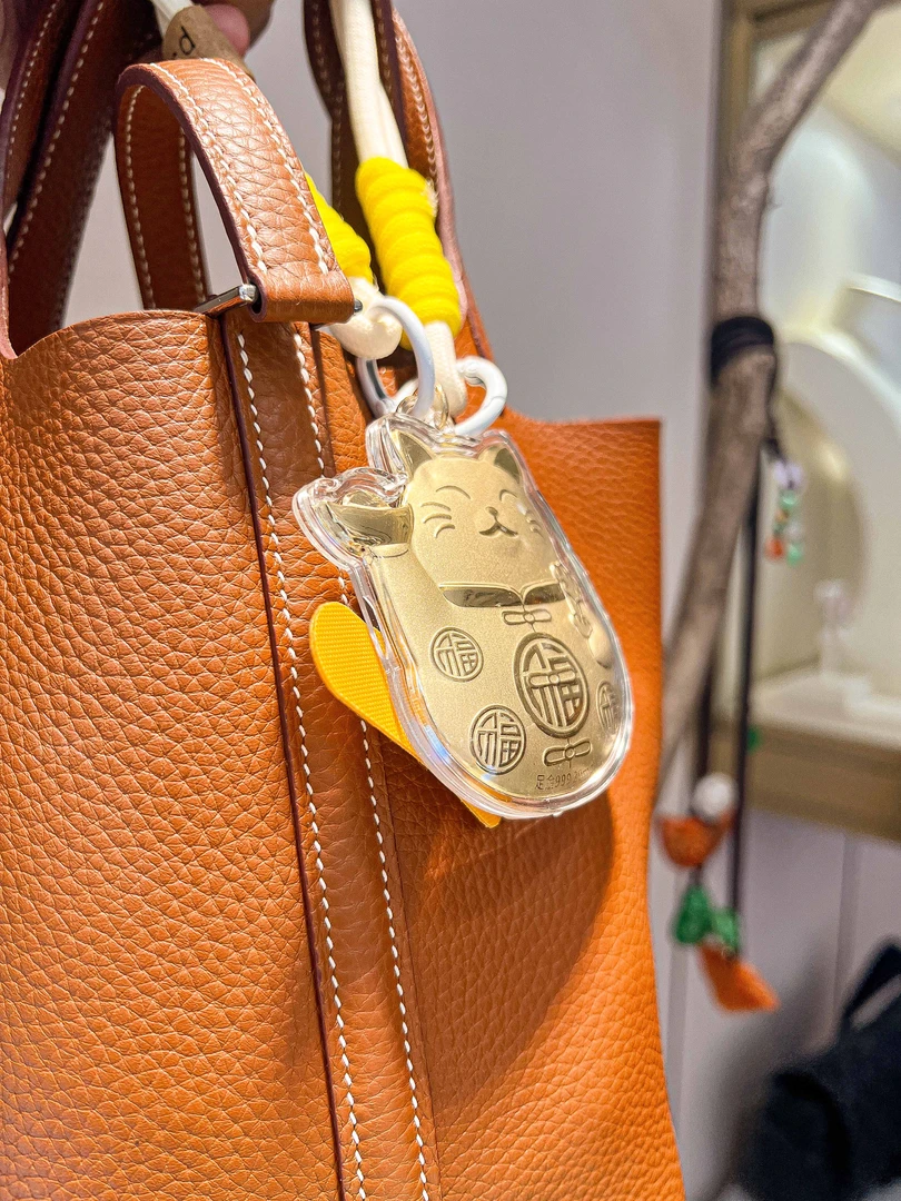 水贝含金工艺品招和财猫钥匙扣可爱包包手机壳挂件送女