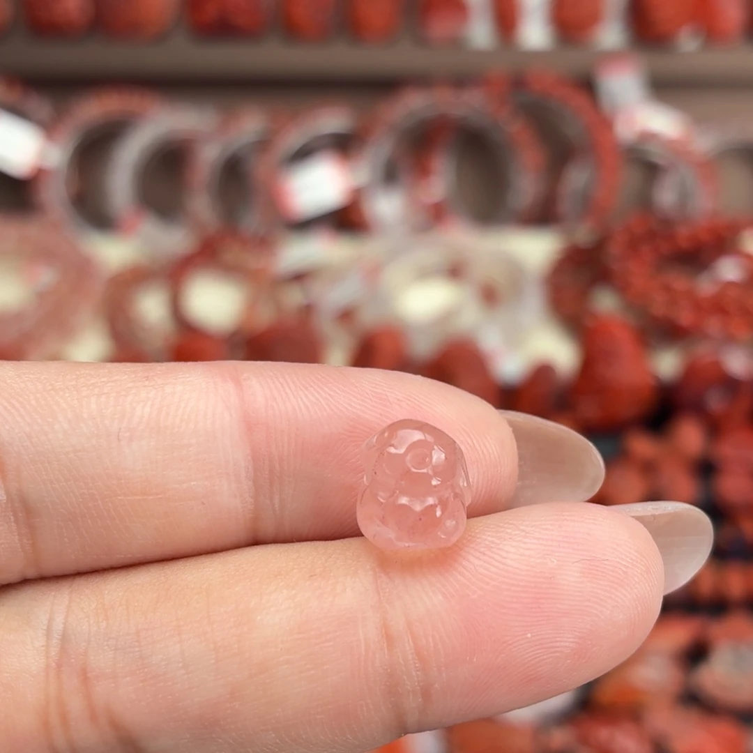 南红玛瑙未镶嵌颈饰爱心兔