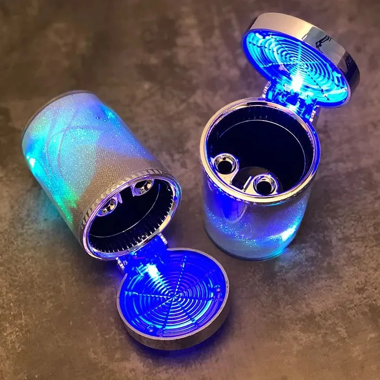 车载烟灰缸创意个性带有盖夜光灯七彩烟灰缸通用多功能汽车烟灰缸