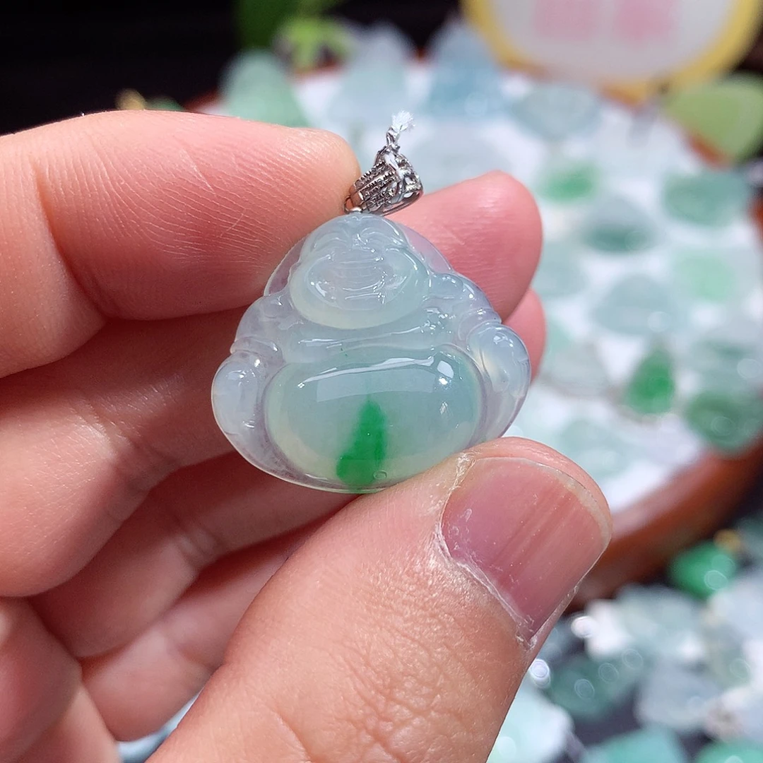 翡翠未镶嵌颈饰佛公